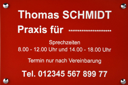 Praxisschilder PVC Roter TEXT WEISS